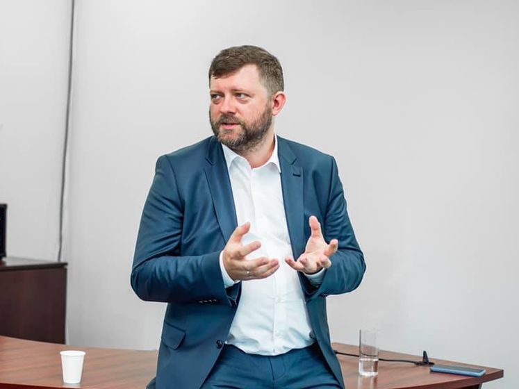 Корниенко: Позиция Зеленского – особый статус Донбасса в Конституцию не вписывать