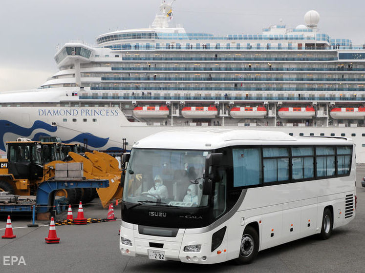 ﻿Влада Японії дозволила 11 пасажирам Diamond Princess зійти на берег