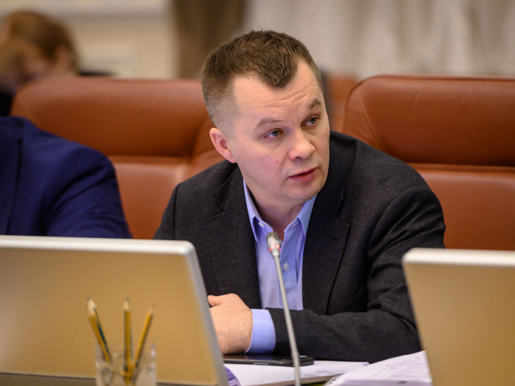 ﻿Коронавірус 2019-nCoV. Милованов заявив, що через можливе зупинення роботи заводів у Китаї український експорт може зрости