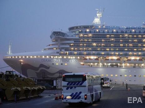 ﻿Українців, які захворіли на коронавірус на круїзному лайнері біля берегів Японії, можуть виписати цього тижня – посольство