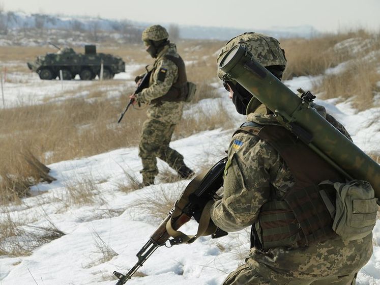 "Война на Донбассе никуда не денется, пока не умрет Путин". Соцсети обсуждают атаку боевиков в Луганской области