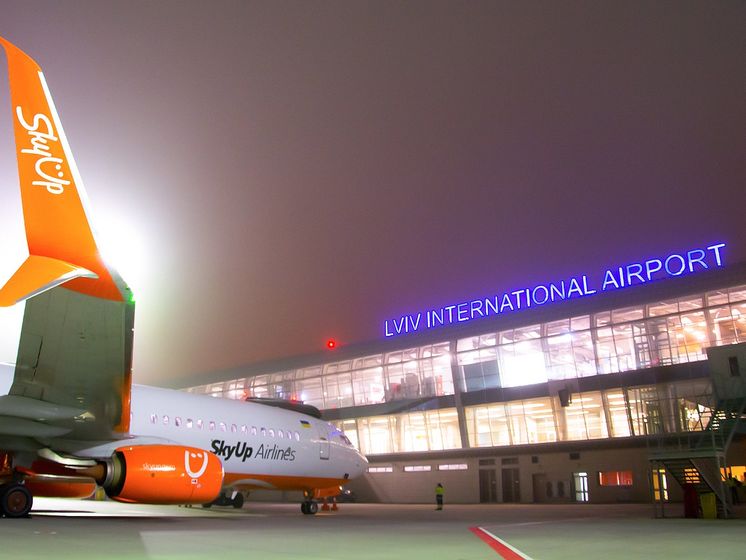 ﻿Літак з евакуйованими з Китаю українцями прилетить до Львова – ЗМІ