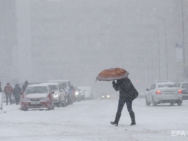 ГСЧС предупредила о сильном ветре, мокром снеге и гололедице в ряде областей Украины