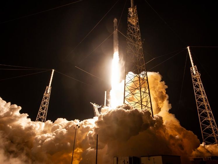 ﻿SpaceX запустила ракету Falcon 9 із космічною вантажівкою Dragon