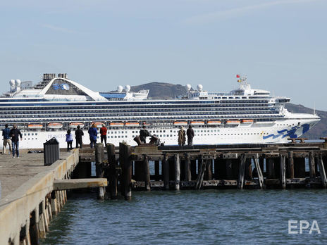 Лайнер Grand Princess, на борту которого 21 человек инфицирован коронавирусом, прибыл в порт Окленда