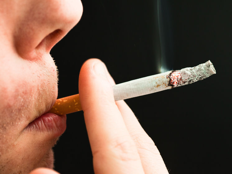 Курение ухудшает течение COVID-19 – Минздрав Украины 
