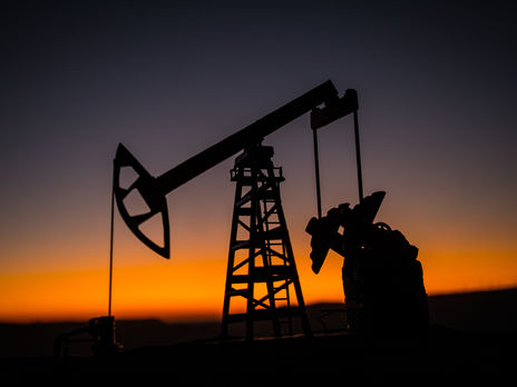 ﻿Нафта дешевшає, незважаючи на угоду про рекордне зниження видобутку 