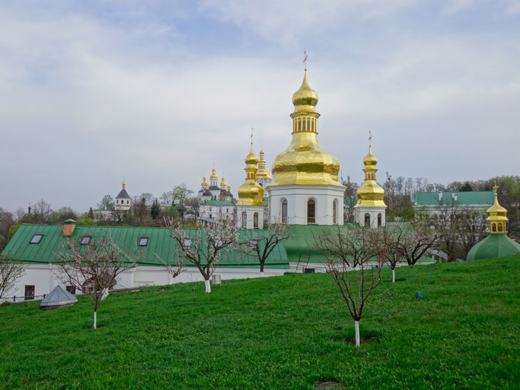 Нових хворих на COVID-19 виявили протягом доби в Києво-Печерській лаврі й Іонинському монастирі Києва