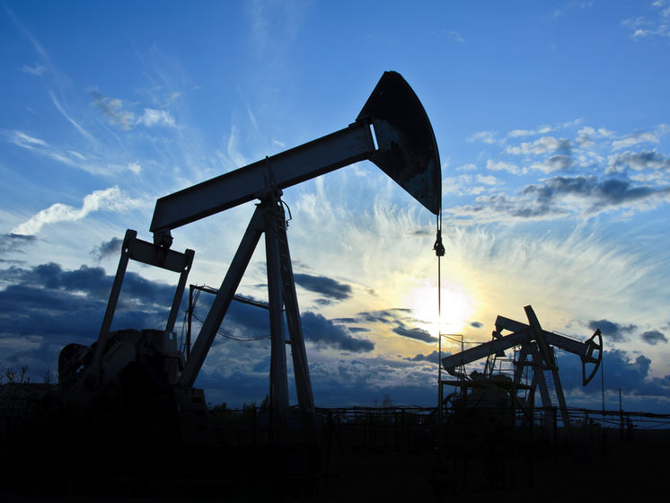 ﻿Ціна на нафту WTI опустилася нижче від $15 за барель – до 20-річного мінімуму