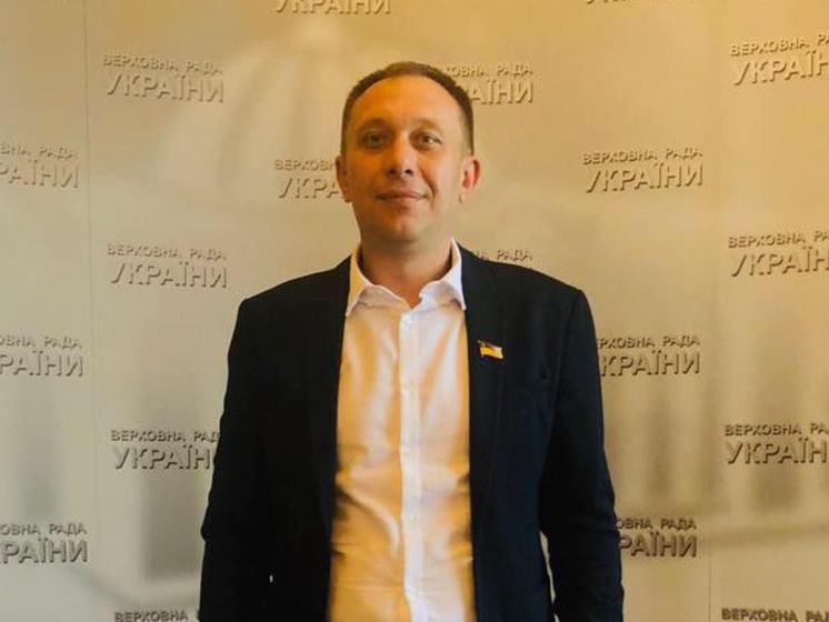 Нардеп Васылив заявил, что получил аудиозаписи, на которых голос, похожий на голос и.о. главы Службы автомобильных дорог в Тернопольской области, обсуждает откаты