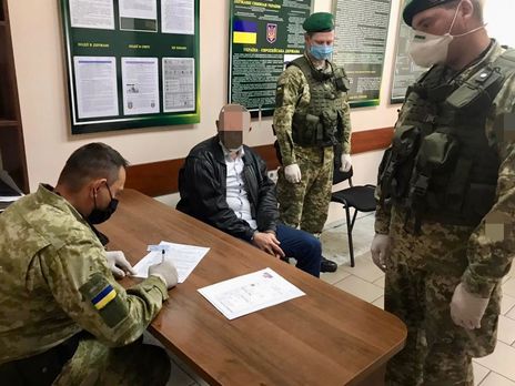 Украинские пограничники задержали организатора нелегальной миграции, которого разыскивает Интерпол