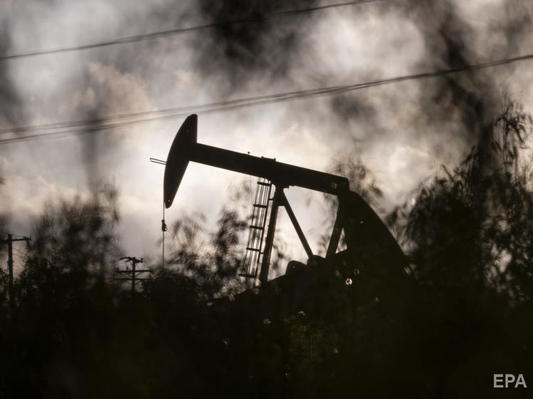 Страны ОПЕК+ согласовали дальнейшее сокращение нефтедобычи