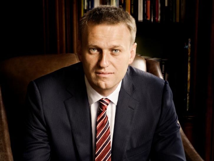 Навальный: Медведев ответил на обвинения в коррупции. Он забанил меня в Twitter