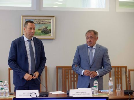 Про звільнення колишнього заступника голови НБУ і призначення нового повідомив Данилишин (на фото праворуч)
