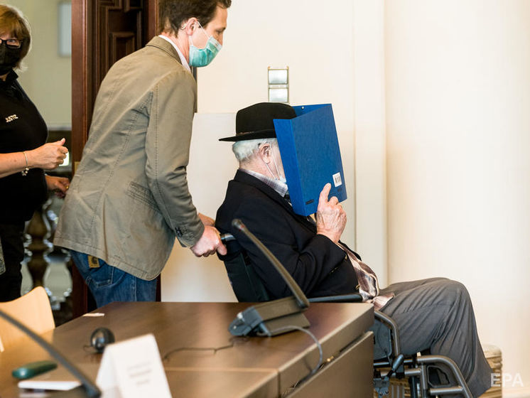 ﻿93-річному ексохоронцю нацистського табору ухвалили вирок у німецькому суді для неповнолітніх