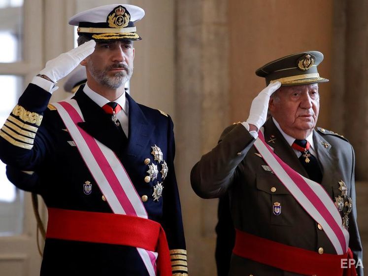 Колишній король Іспанії Хуан Карлос вирушив у вигнання на тлі фінансового скандалу