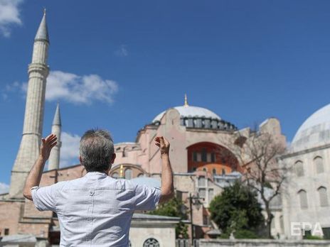Муедзин мечеті Айя-Софія у Стамбулі помер від серцевого нападу