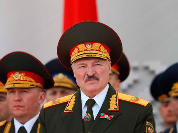 "Вас використовують, як гарматне м'ясо". Лукашенко закликав білорусів не брати участь в акціях протесту