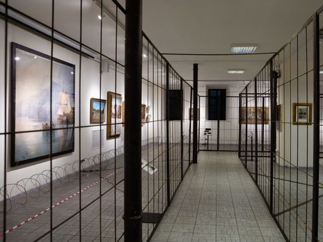 Печерський суд повторно заарештував картини Порошенка – адвокат