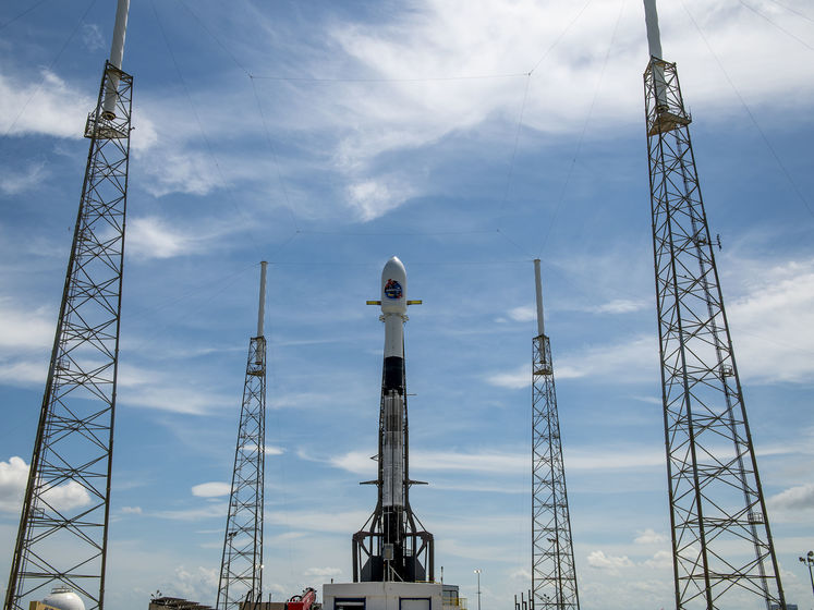 SpaceX отложила запуск миссии Starlink из-за плохой погоды