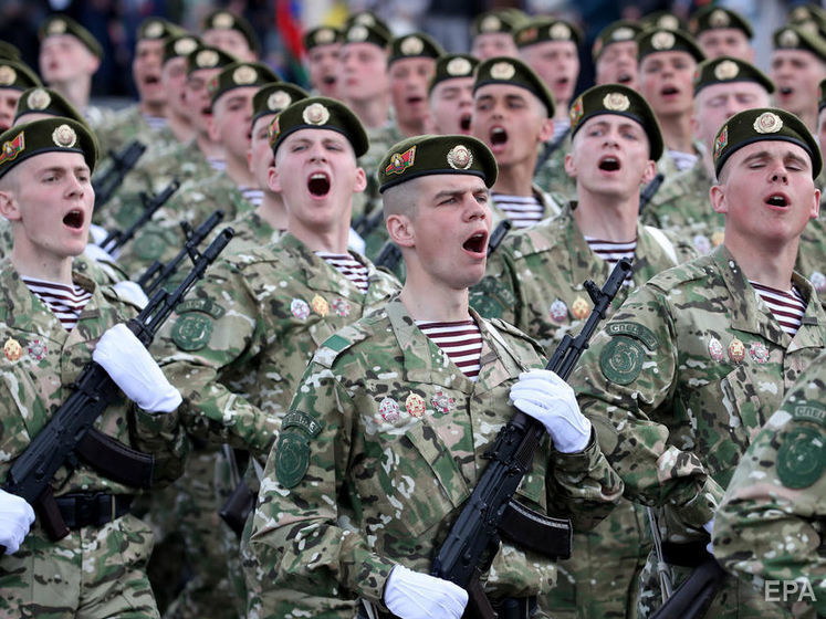 Лукашенко заявив, що розгорнув на кордонах із країнами НАТО половину армії Білорусі