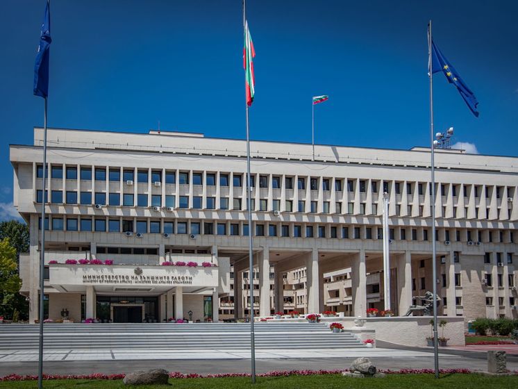 72 години на збори. Болгарія висилає двох російських дипломатів, підозрюваних у шпигунстві