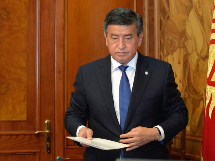 У Киргизстані повідомили про зникнення президента, пресслужба Жеенбекова заявила, що він залишається в Бішкеку