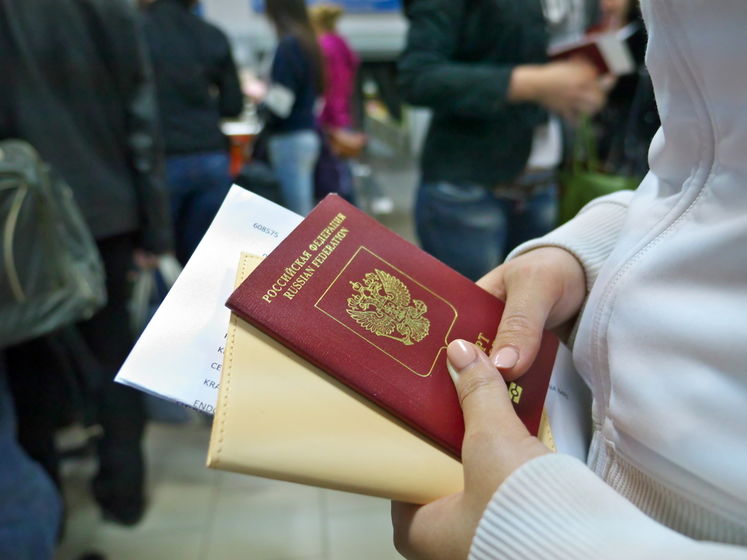 Міграційна служба розповіла, скількох росіян визнали біженцями в Україні цього року