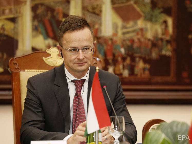 Сіярто назвав "жалюгідним" рішення України заборонити в'їзд двом угорським чиновникам