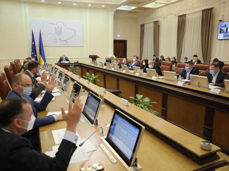 Троє міністрів виступили проти введення в Україні "карантину вихідного дня" – ЗМІ