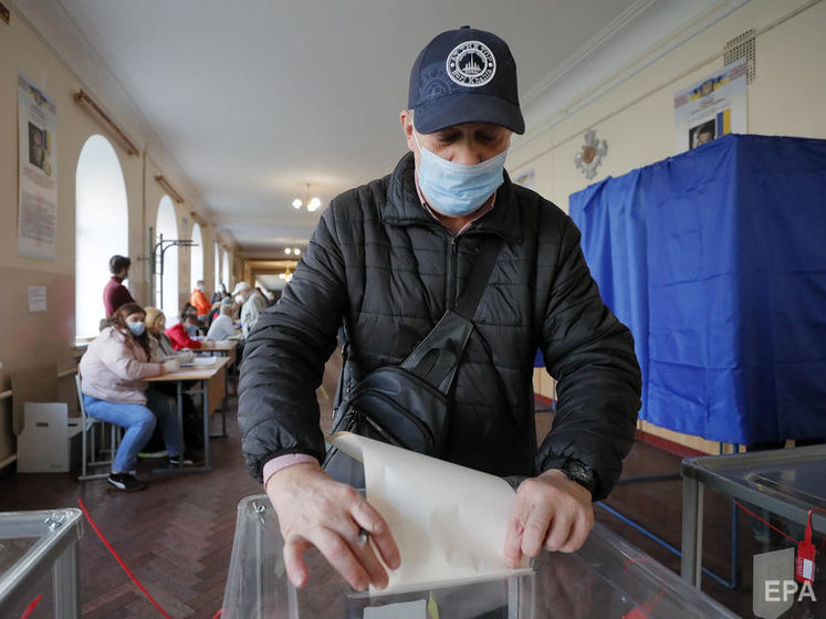 Другий тур місцевих виборів в Україні. Спостерігачі "Опори" розповіли про перші порушення