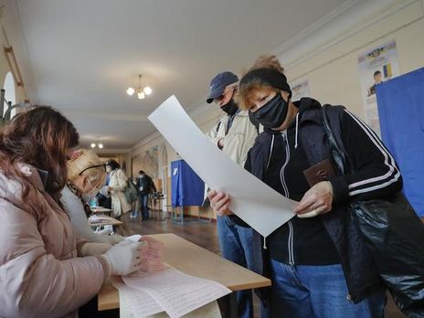 У семи містах України 15 листопада відбувається другий тур виборів міських голів