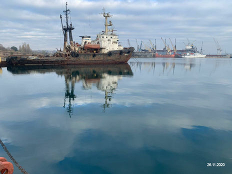 Разлив нефтепродуктов в Черном море. Морская спасательная служба заявила, что буксир 