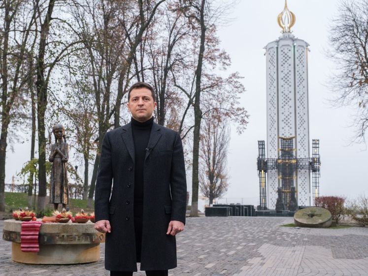 "Мы никогда не сможем это простить". Зеленский призвал украинцев зажечь свечу в знак памяти жертв голодоморов