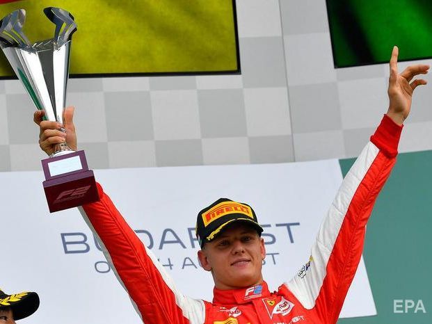 Сын Шумахера подписал контракт с командой, участвующей в автогонках "Формула-1"