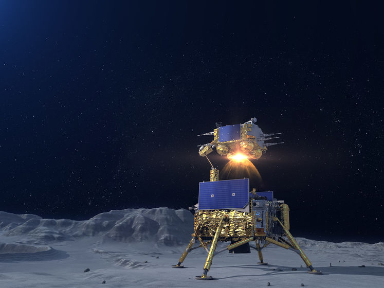 Китайский зонд "Чанъэ-5" доставил лунный грунт на орбитальный комплекс
