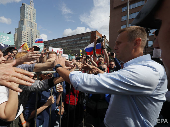 "Они делали совсем глупые ошибки". В The Insider рассказали, как вычислили причастных к отравлению Навального