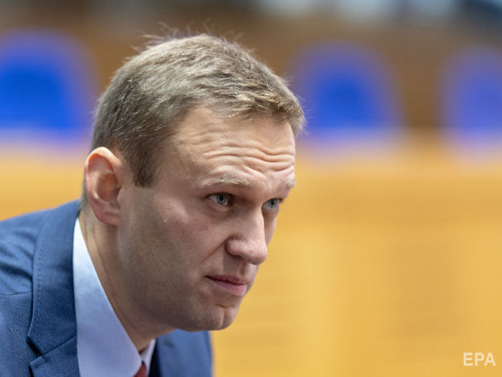 ЗМІ назвали ім'я ймовірного керівника тих, хто супроводжував Навального. Ним виявився фахівець ФСБ із хімзброї