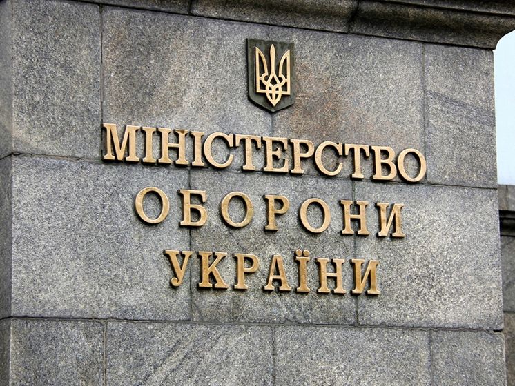 Глава Минобороны Украины назвал "фальцетом" информацию о своей возможной отставке