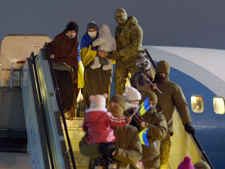  "Мы все – одна семья". Зеленский отреагировал на освобождение девяти украинцев из Сирии