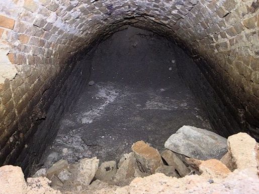 В центре Житомира нашли старинное подземелье