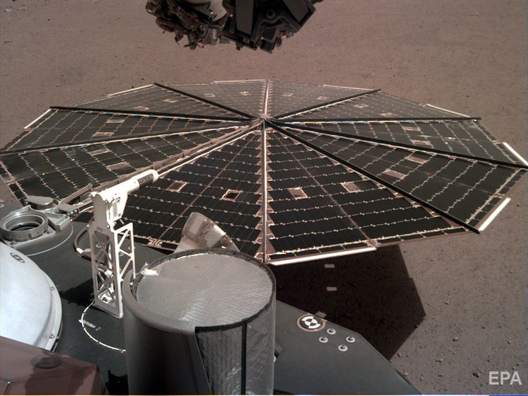 В NASA продлили на два года миссию InSight на Марсе