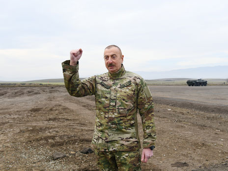 Алиев впервые приехал в Шушу после столкновений в Нагорном Карабахе. Он объявил город 