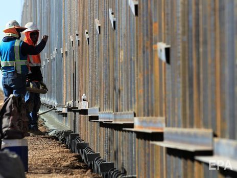 Байден після інавгурації збирається зупинити будівництво стіни на кордоні з Мексикою