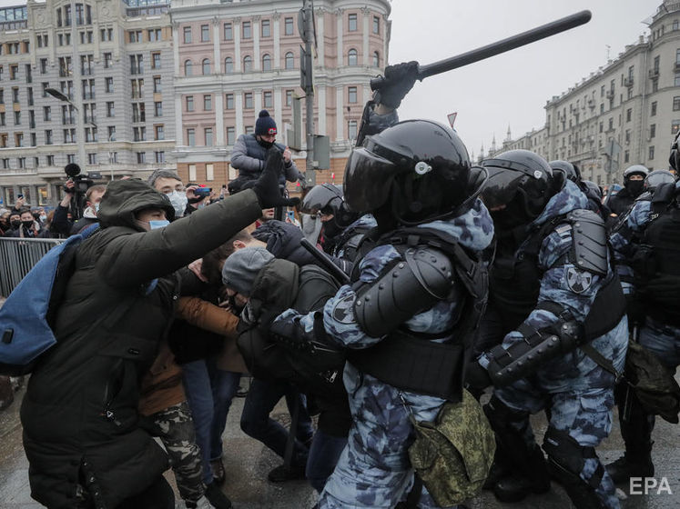 Протесты в России. Акция "Свободу Навальному!". Задержаны свыше 3400 человек. Онлайн-репортаж
