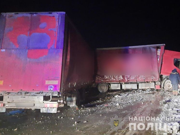 В Полтавской области столкнулись два грузовика, погибли водители