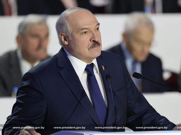 Лукашенко анонсировал референдум в Беларуси в 2022 году. На него вынесут проект новой конституции