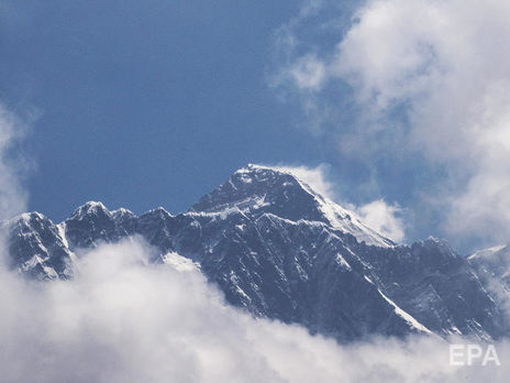 Альпіністи з Індії збрехали про підкорення Евересту. Їм заборонили підніматися на гори Непалу