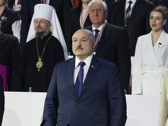 Лукашенко: Противники белорусской государственности просто так от страны не отстанут