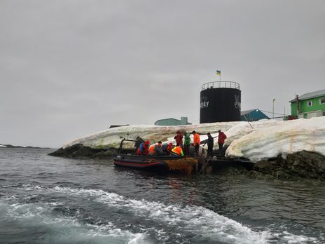 Команда 26-ї української експедиції вирушила в Антарктиду з Києва 20 січня